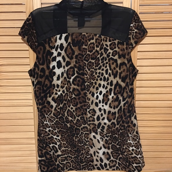 Susie in the city- ladies top - Picture 3 of 3